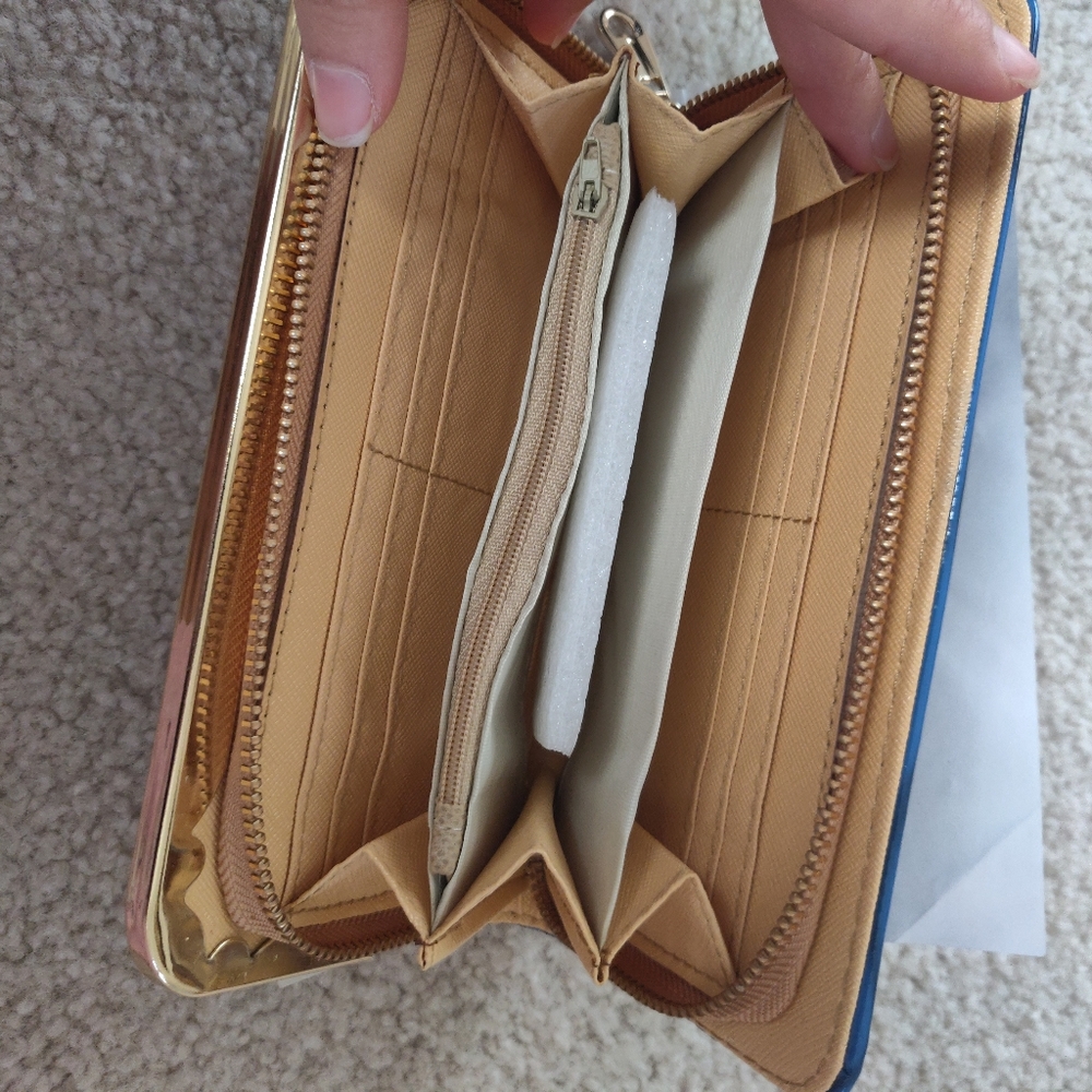 Wallet - Picture 5 of 7